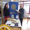 Rotarier &uuml;bergeben Gr&uuml;ndungsunterlagen ans Stadtarchiv