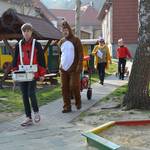 [(c): Sabine Scholz]