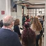 Archivarin Sophia Steinmetz führt durch die Archivmagazine