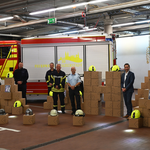 Neue Helme und Einsatztablets für die Feuerwehr Neue Helme und Einsatztablets für die Feuerwehr